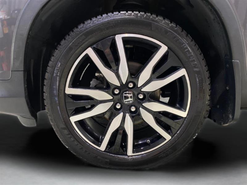 Honda Pilot Touring AWD w/Rear Captains Chairs 2021