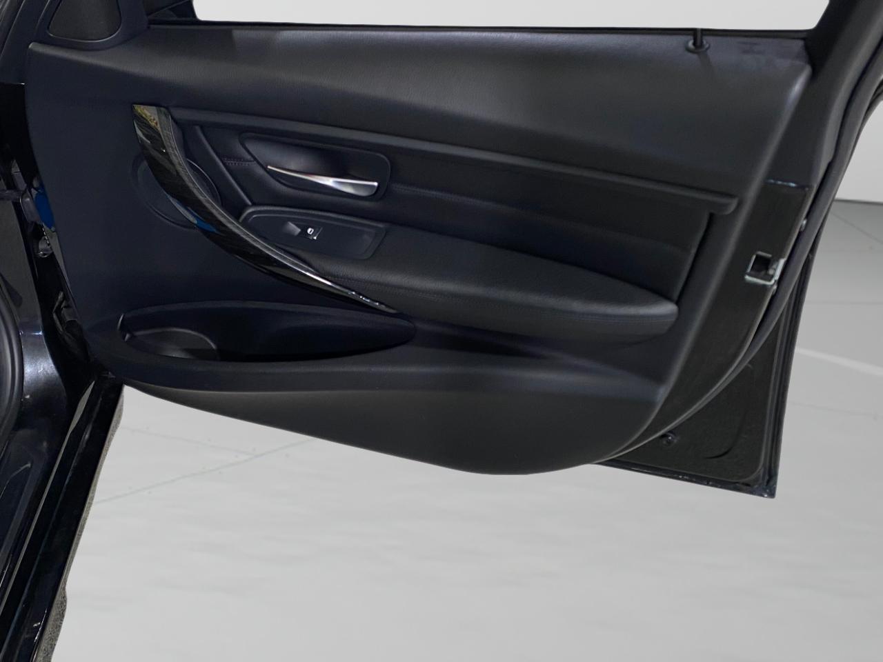 BMW 3-Series 320i xDrive Sedan 2018