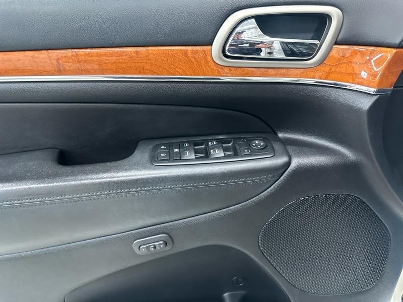 Jeep Grand Cherokee Overland 4WD 2011