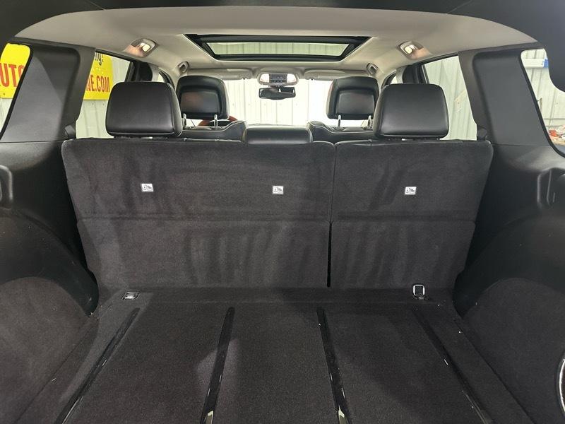 Jeep Grand Cherokee Overland 4WD 2011