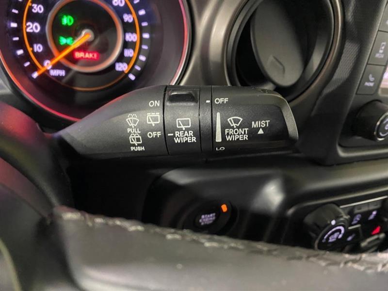 Jeep Wrangler Sport 4WD 2020