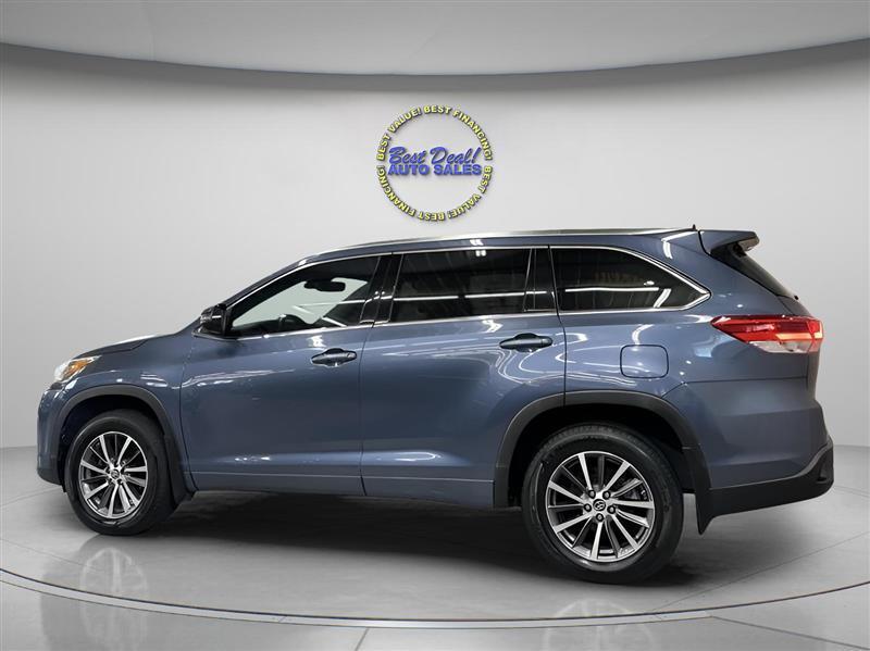 Toyota Highlander XLE AWD V6 2017