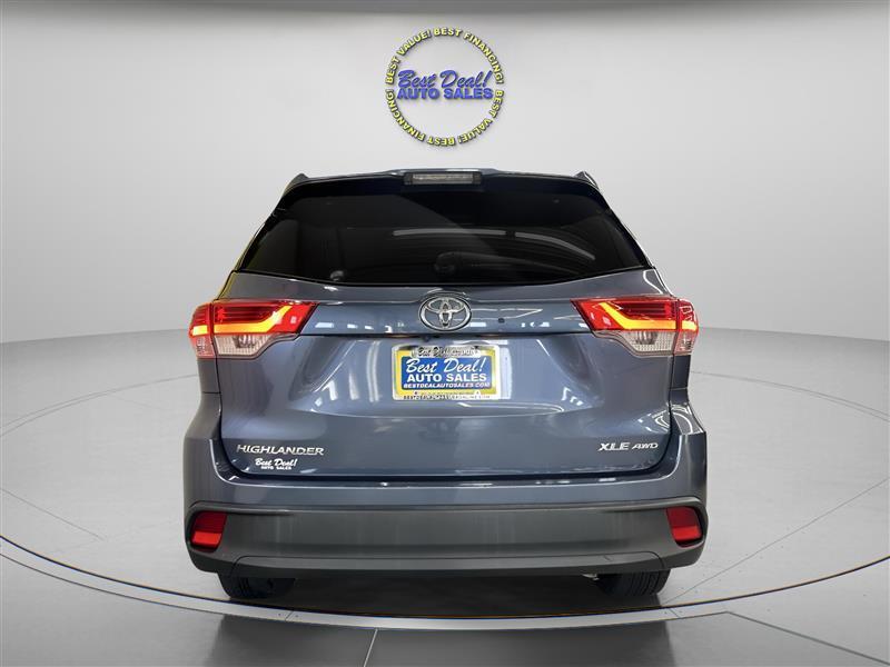 Toyota Highlander XLE AWD V6 2017