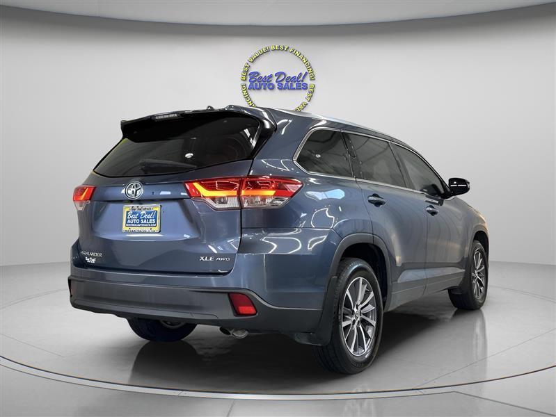 Toyota Highlander XLE AWD V6 2017