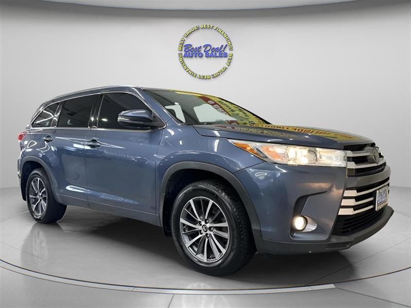 Toyota Highlander XLE AWD V6 2017