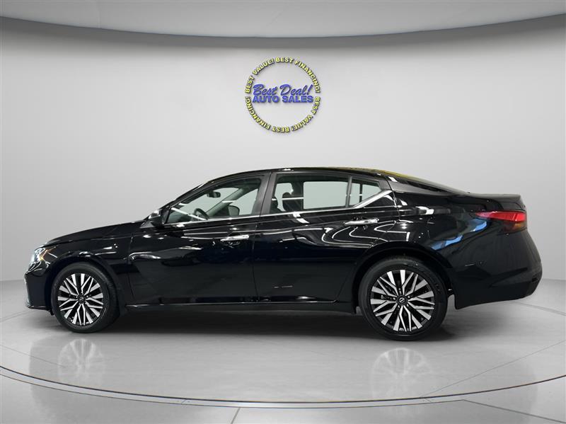 Nissan Altima 2.5 SV AWD 2024