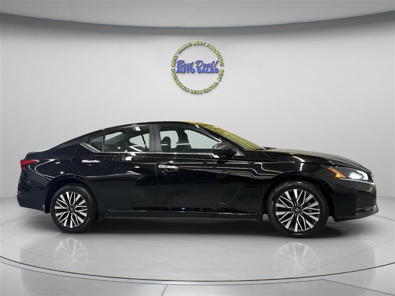 Nissan Altima 2.5 SV AWD 2024