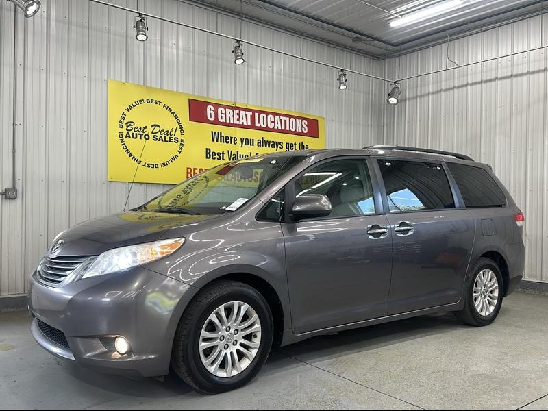 2014 Toyota Sienna XLE FWD 8-Passenger V6