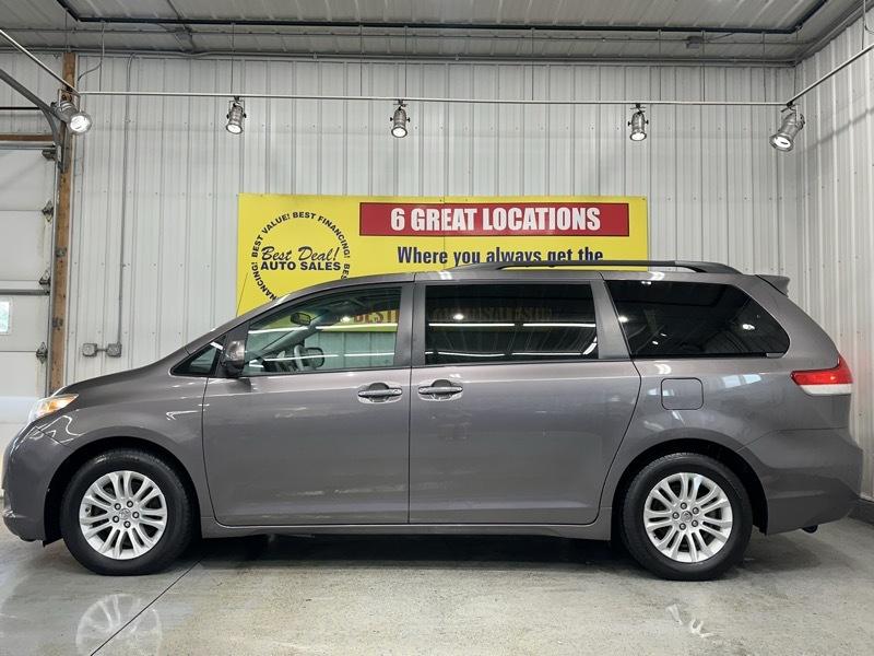 Toyota Sienna XLE FWD 8-Passenger V6 2014