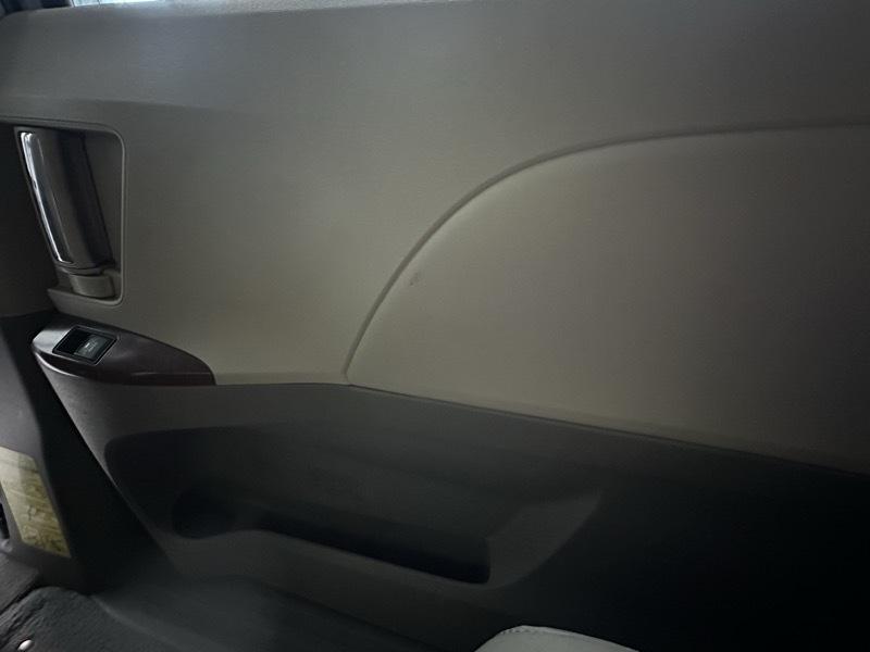 Toyota Sienna XLE FWD 8-Passenger V6 2014