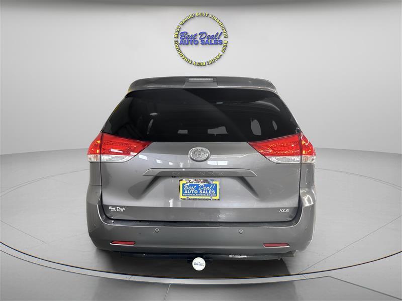 Toyota Sienna XLE FWD 8-Passenger V6 2014