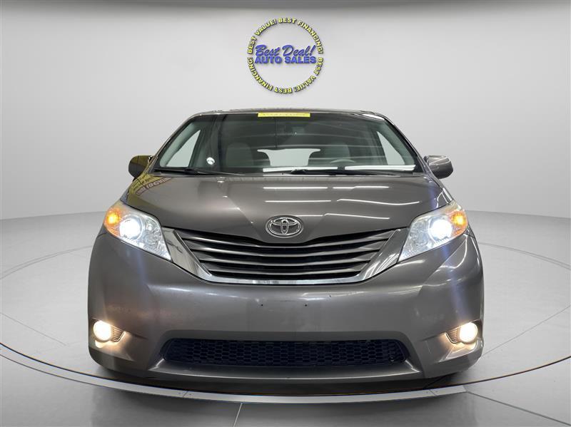 Toyota Sienna XLE FWD 8-Passenger V6 2014