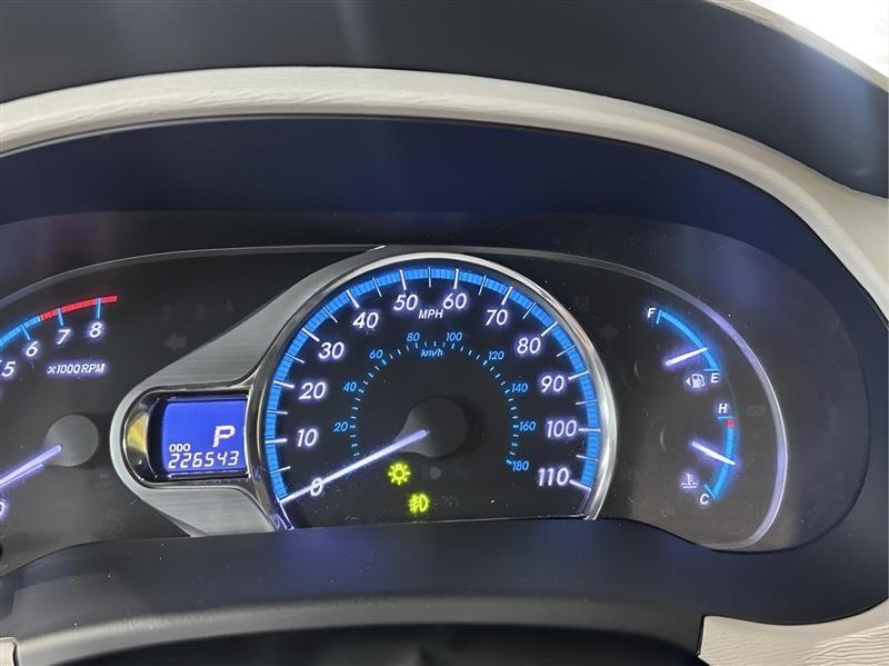 Toyota Sienna XLE FWD 8-Passenger V6 2014