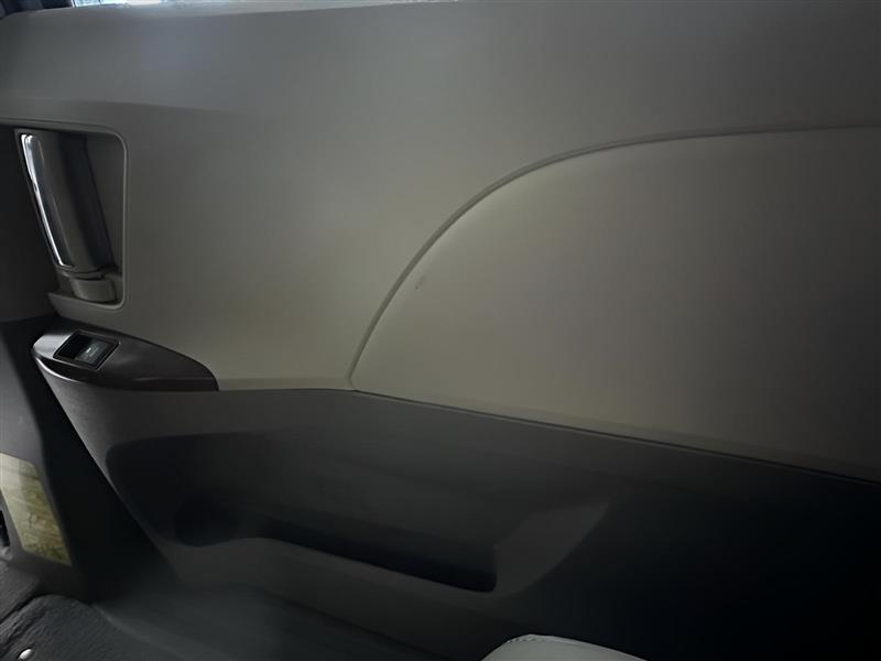 Toyota Sienna XLE FWD 8-Passenger V6 2014
