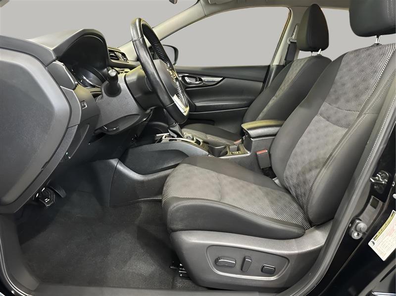 Nissan Rogue Sport SV AWD 2021