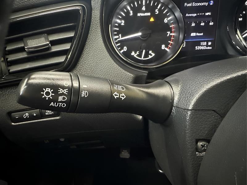 Nissan Rogue Sport SV AWD 2021