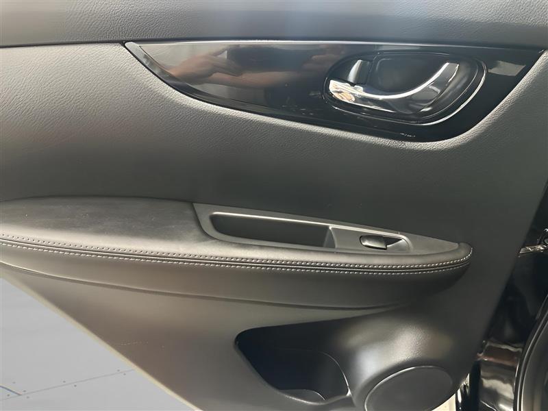 Nissan Rogue Sport SV AWD 2021