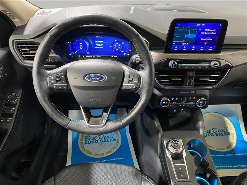 Ford Escape Hybrid Titanium 2020