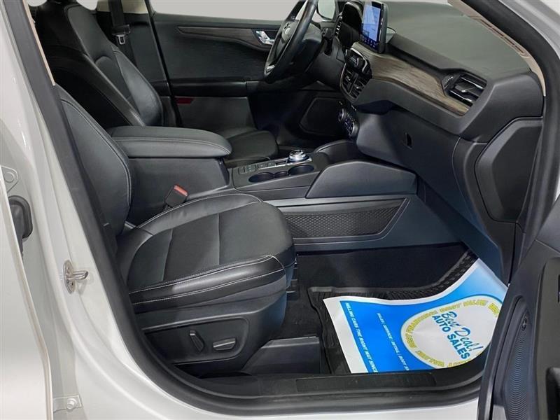 Ford Escape Hybrid Titanium 2020