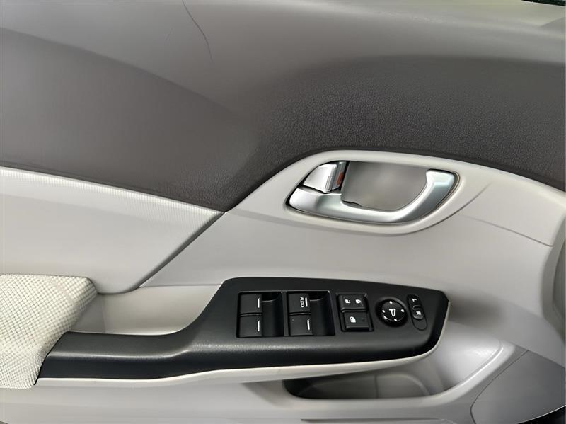 Honda Civic EX Sedan 5-Speed AT 2012