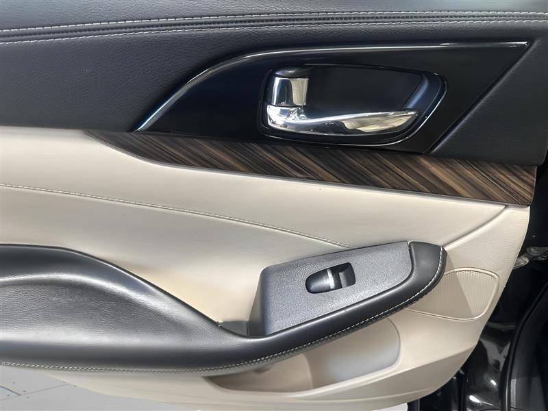 Nissan Maxima Platinum 2016