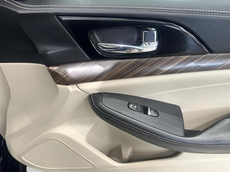 Nissan Maxima Platinum 2016