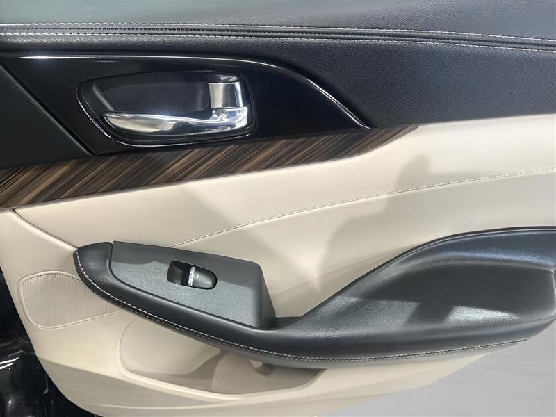 Nissan Maxima Platinum 2016