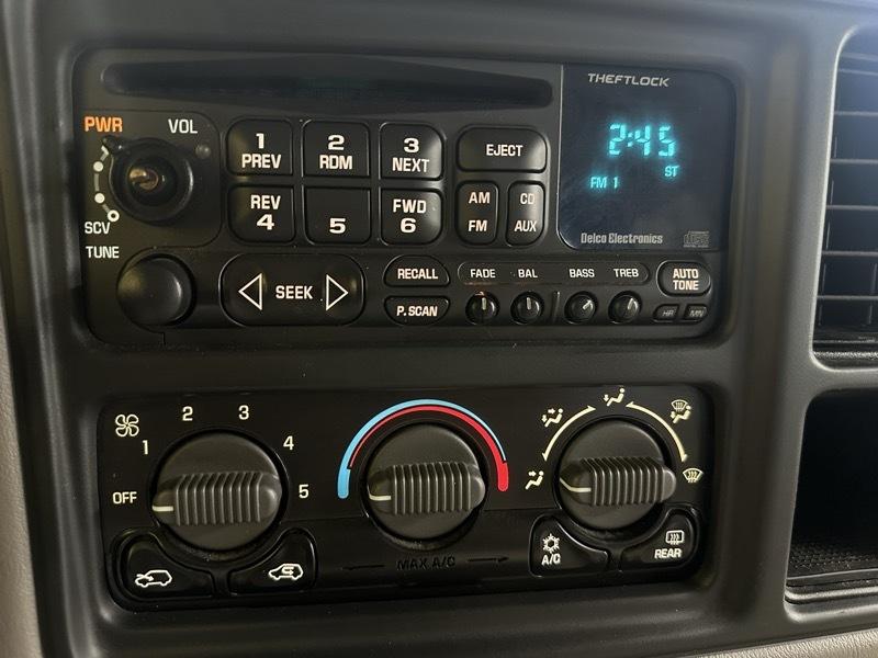 Chevrolet Suburban K2500 4WD 2000