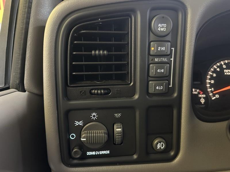 Chevrolet Suburban K2500 4WD 2000