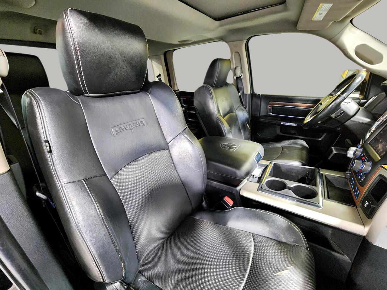 2014 Ram 1500 Laramie photo 26