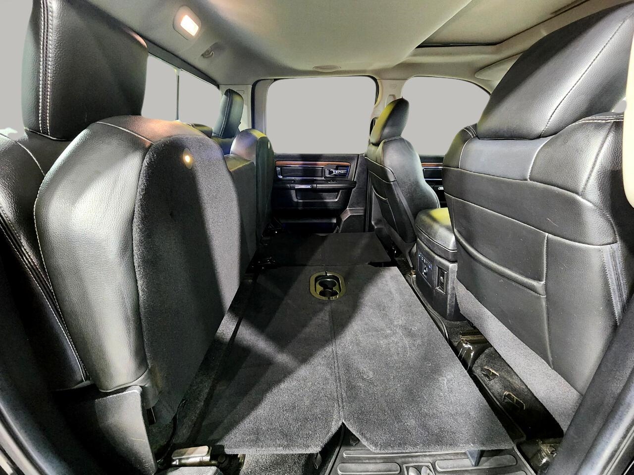 2014 Ram 1500 Laramie photo 32
