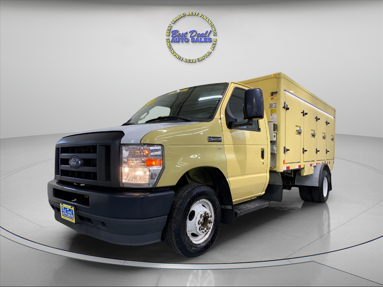 2019 Ford E-Series Cutaway Base's photo