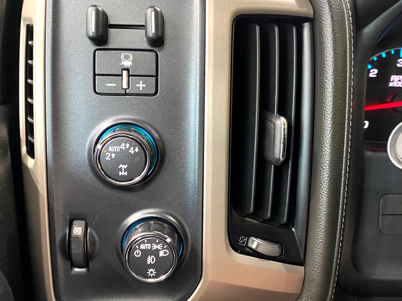 GMC Sierra 1500 Denali Crew Cab 4WD 2017