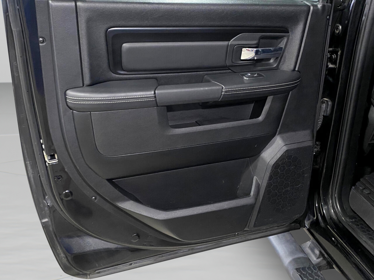 RAM 1500 Rebel Crew Cab SWB 4WD 2018