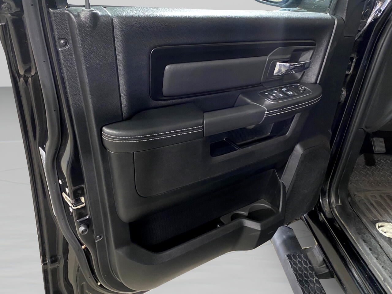 RAM 1500 Rebel Crew Cab SWB 4WD 2018