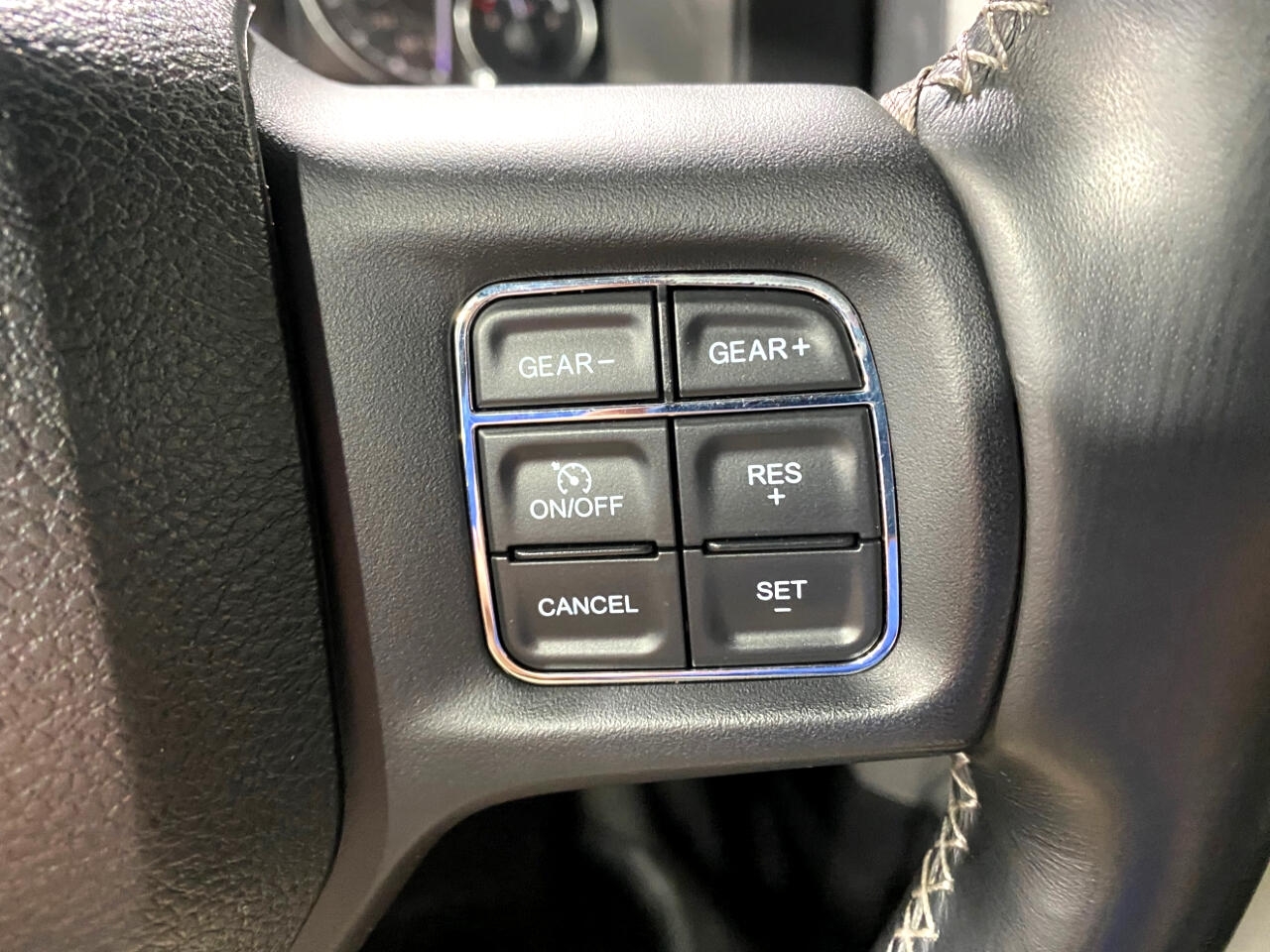 RAM 1500 Rebel Crew Cab SWB 4WD 2018