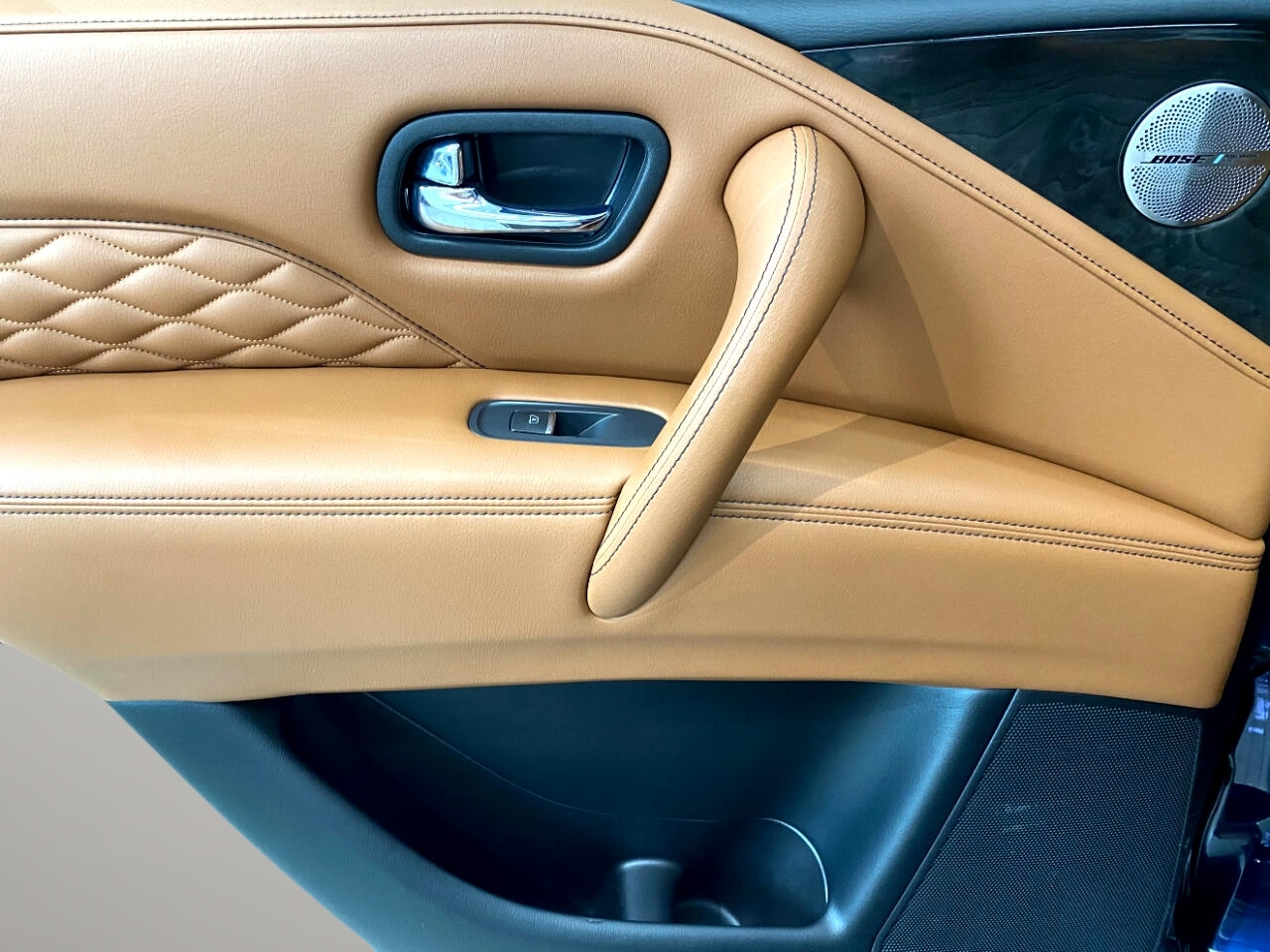 2021 Infiniti QX80 Sensory photo 24