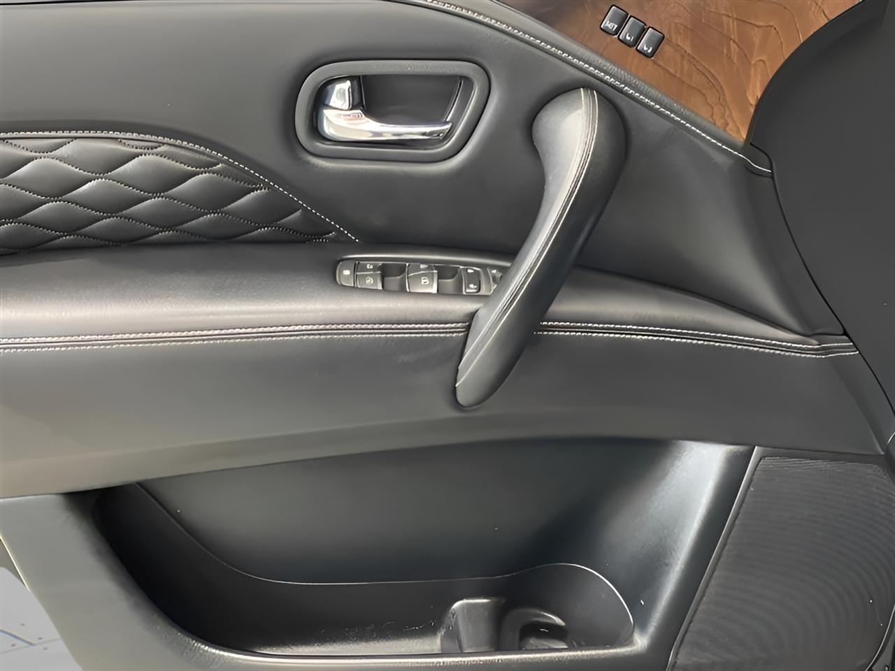 Infiniti QX80 Luxe 4D SUV AWD 2019