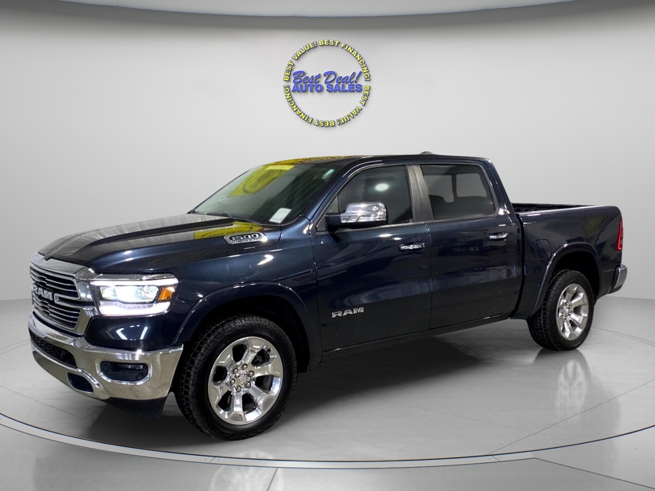 2019 RAM 1500 Laramie Crew Cab SWB 4WD