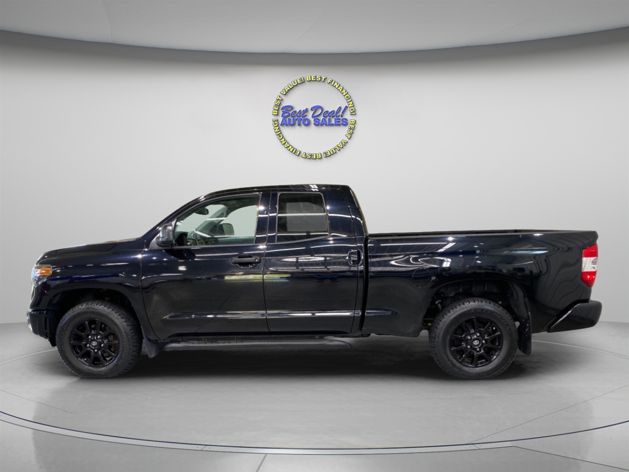 2019 Toyota Tundra SR5 Double Cab photo 3