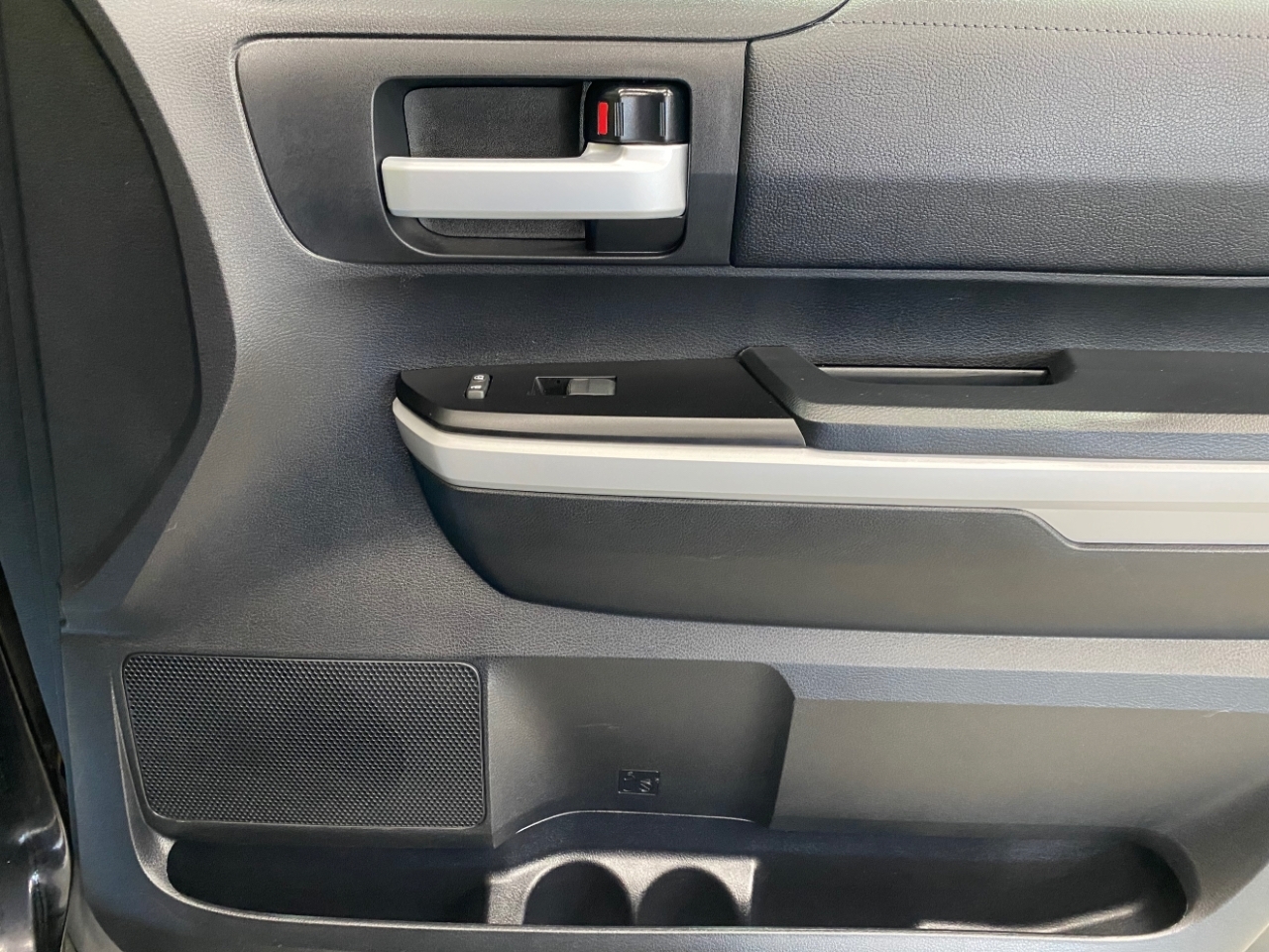 2019 Toyota Tundra SR5 Double Cab photo 21