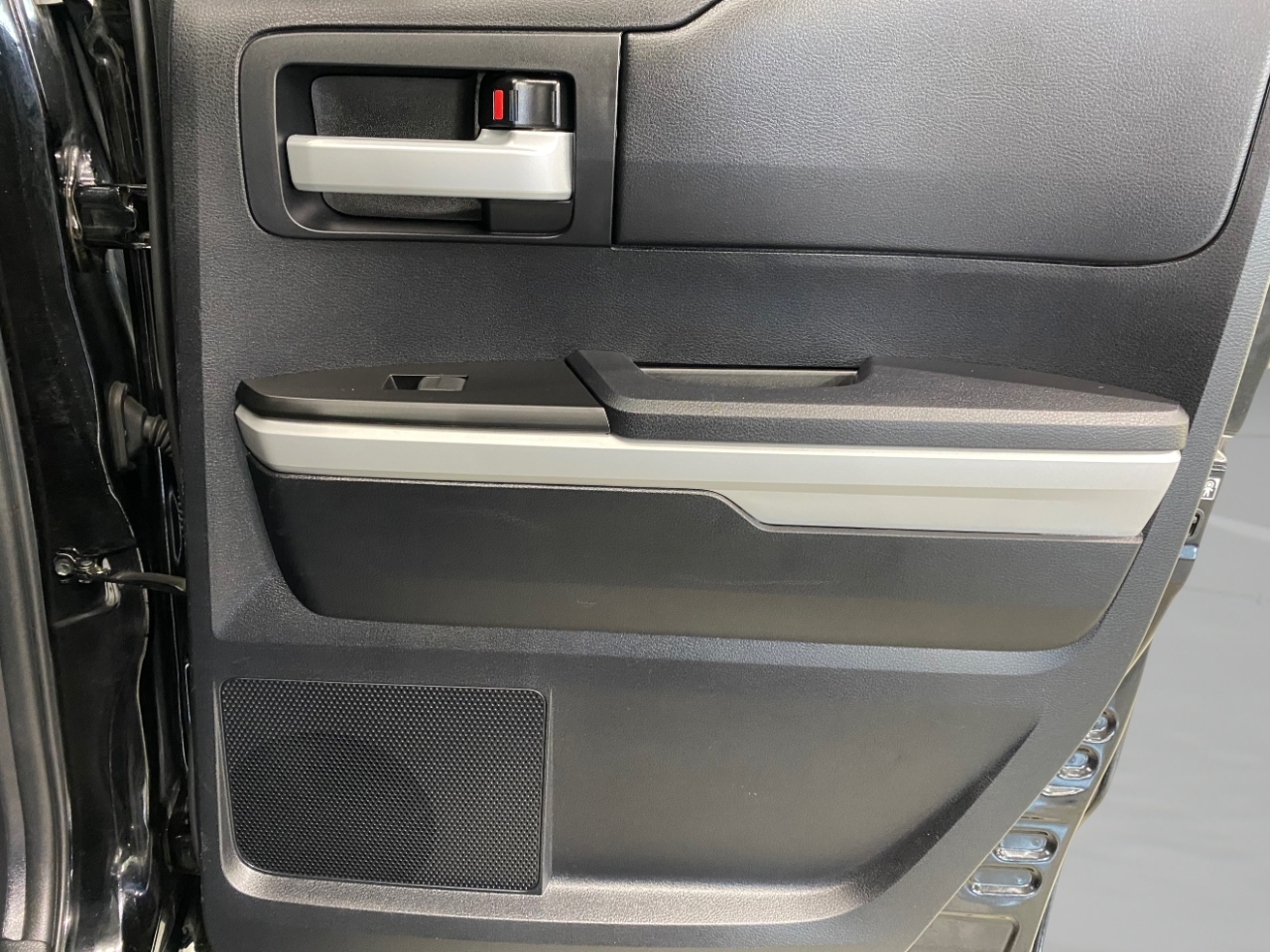 2019 Toyota Tundra SR5 Double Cab photo 23
