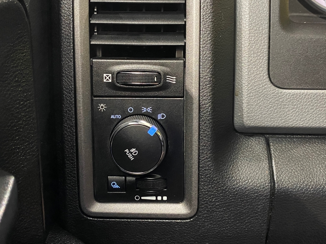 2014 Ram 1500 Tradesman photo 17
