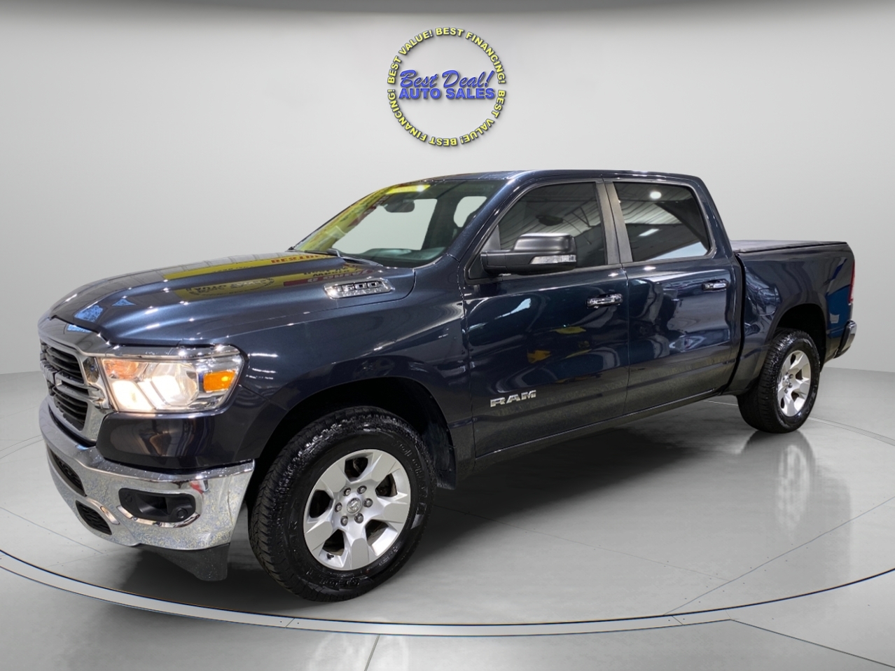 2019 RAM 1500 Big Horn Crew Cab 5.5 ft Bed 4WD