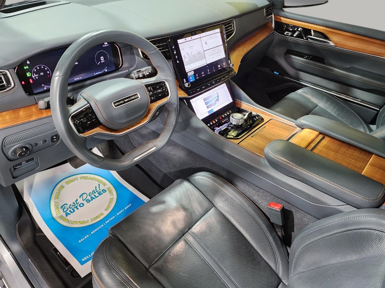 Jeep Grand Wagoneer  2022