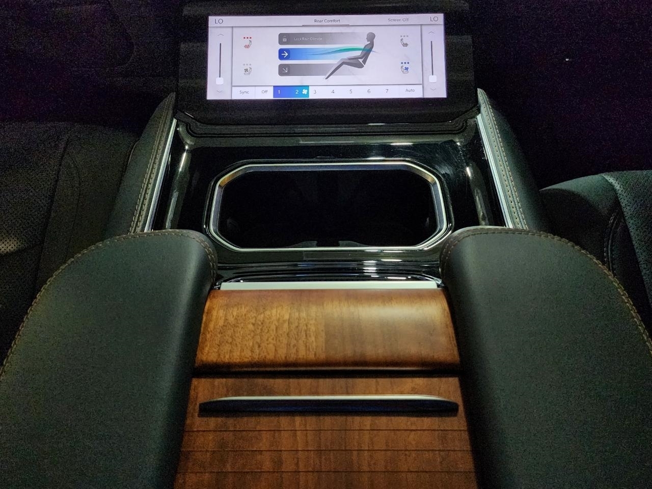 Jeep Grand Wagoneer  2022