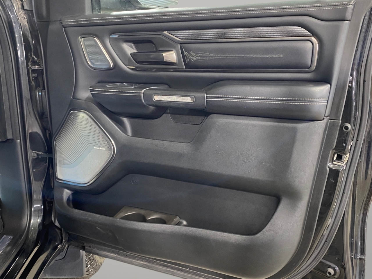 RAM 1500 Limited Crew Cab SWB 4WD 2019