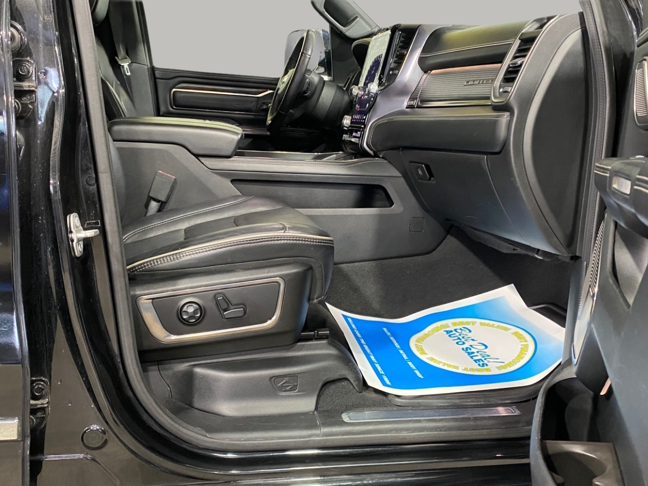 RAM 1500 Limited Crew Cab SWB 4WD 2019