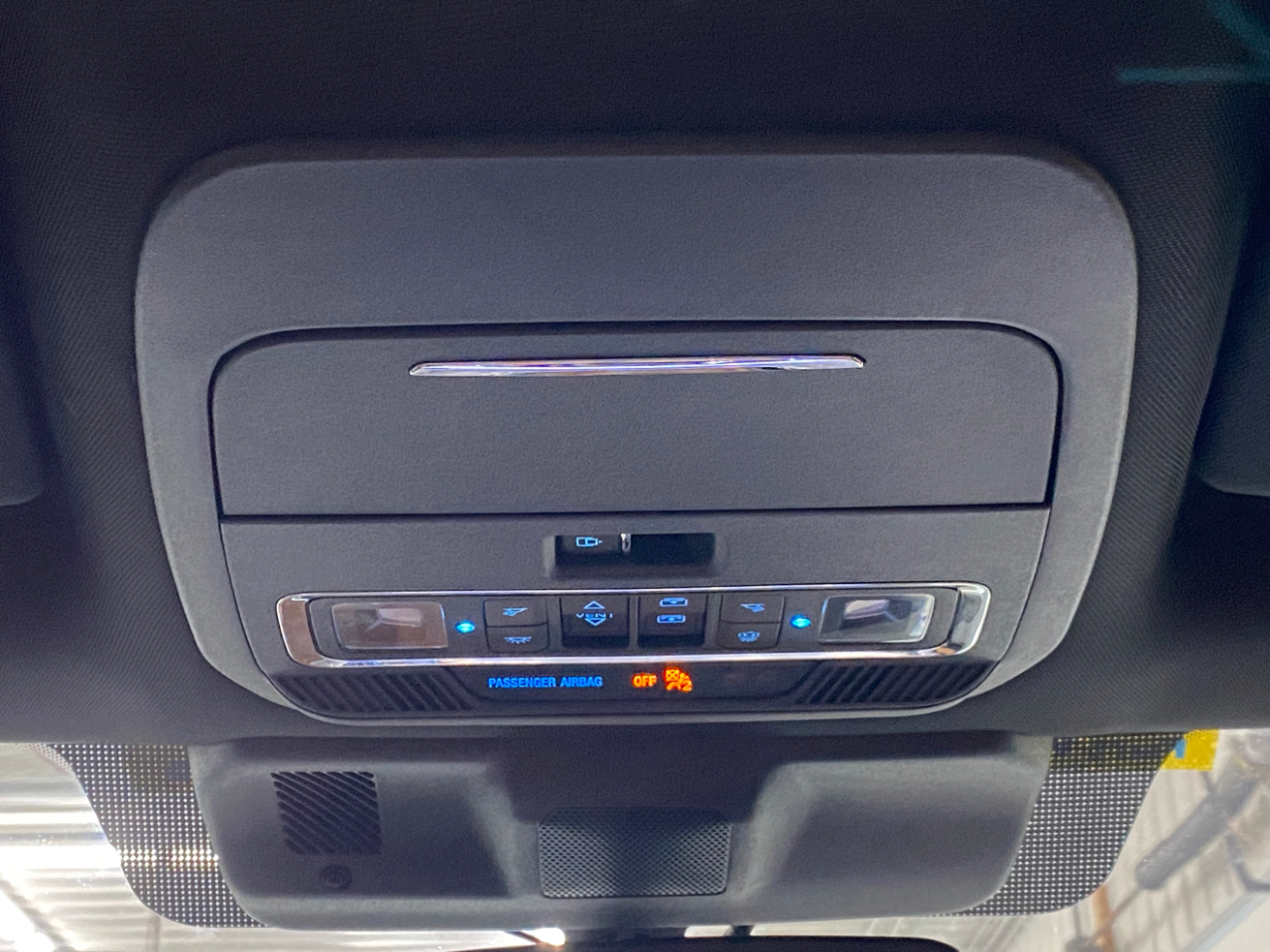 Ford F-150 Platinum 4WD SuperCrew 5.5' Box 2021 Ford F-150 Platinum 4WD SuperCrew 5.5' Box 2021