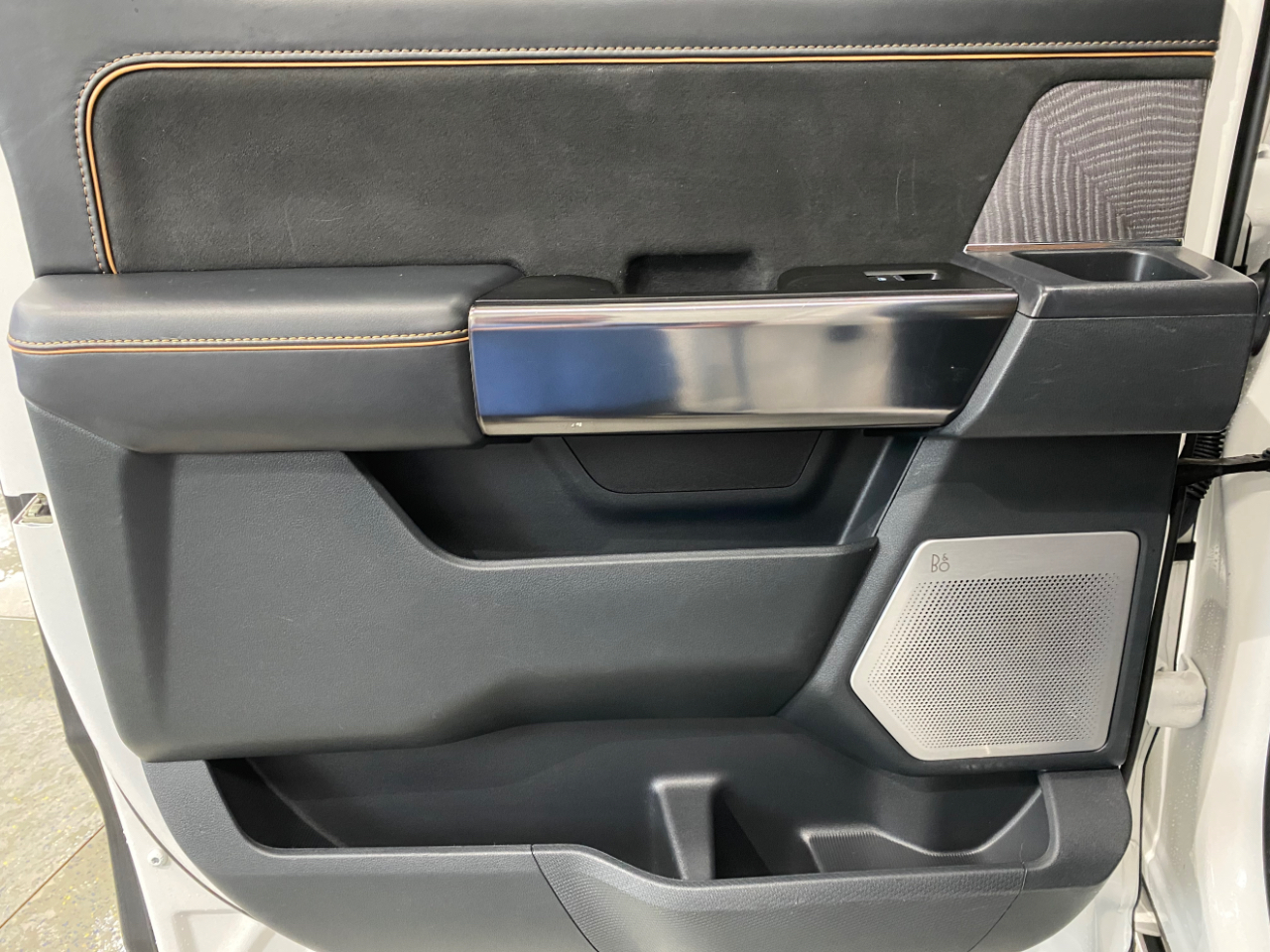 Ford F-150 Platinum 4WD SuperCrew 5.5' Box 2021 Ford F-150 Platinum 4WD SuperCrew 5.5' Box 2021